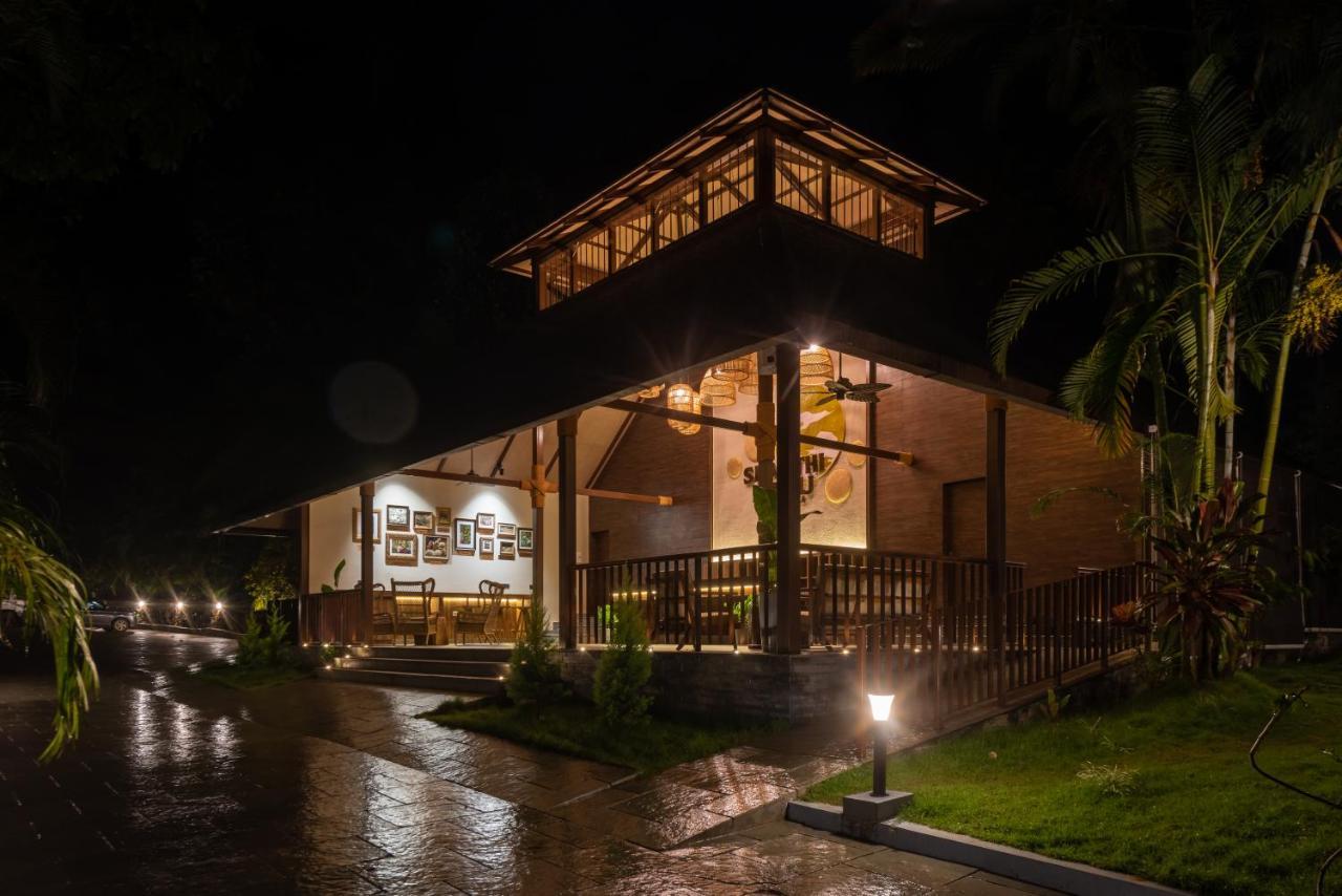 Shanthi Kunnj Riverside Exotica Chikmagalūr Exterior foto